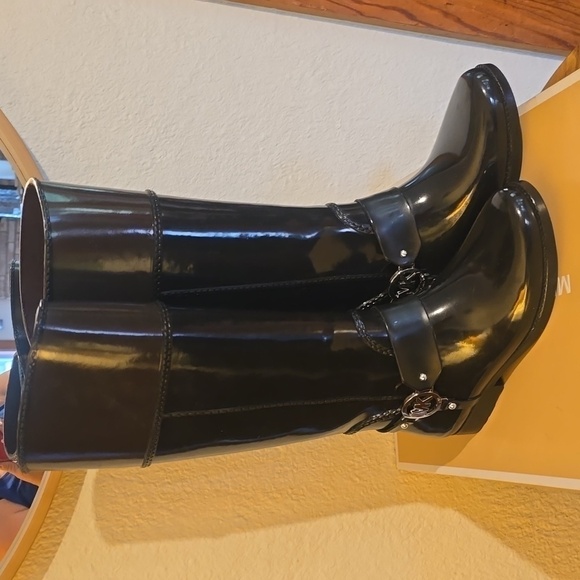 Michael Kors Fulton Tall harness Black Rubber Rain Boots Neutral Minimalist Sz.7 - Picture 1 of 13